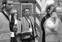 Fuar alanında | infoport, kablosuz dinleme, kablosuz kulaklık,fabrika gezi, tur operatörü dinleme, kablosuz kulaklık sistemleri